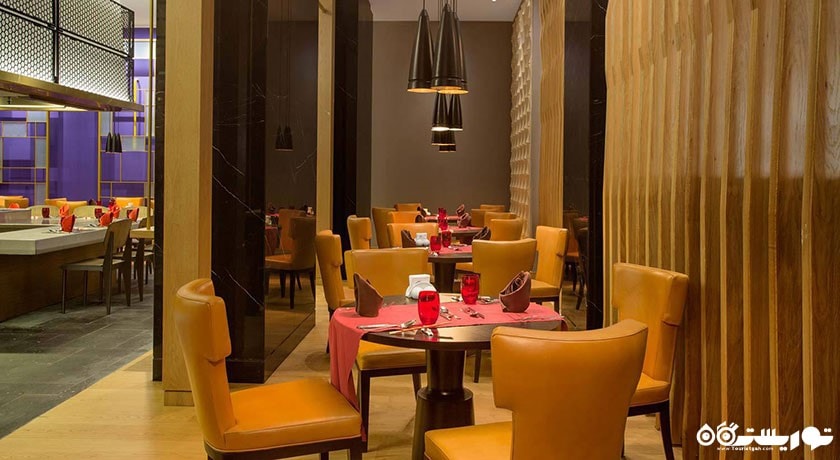 رستوران هتل آی سی گرین پالاس